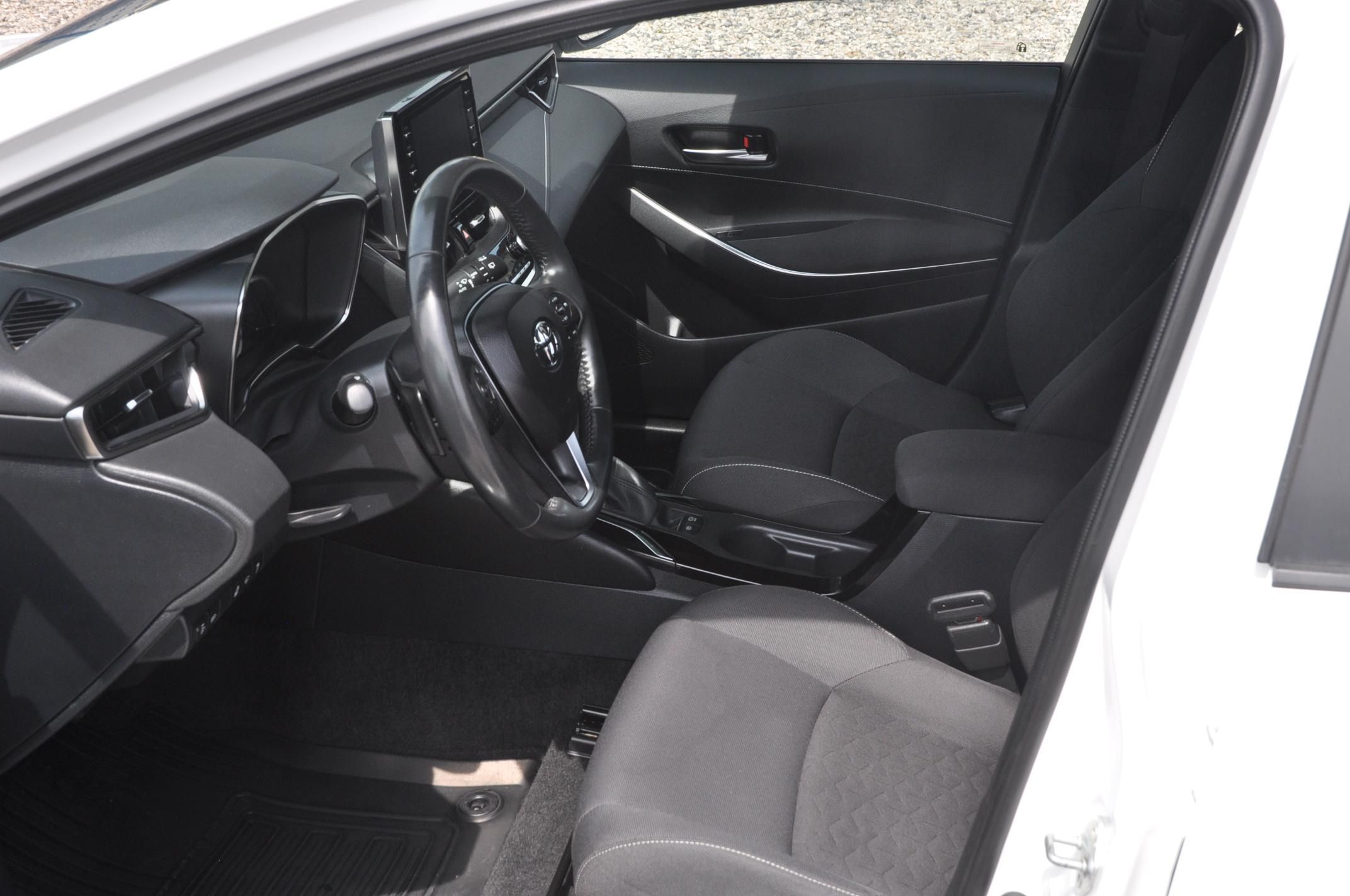 Toyota Corolla, 2.0 Hybrid 112kW KOMBI - fotka 6