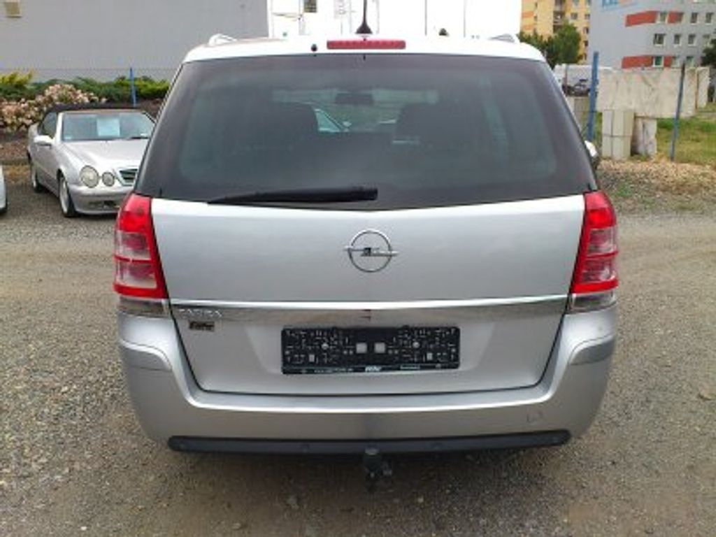 Opel Zafira, 1.8 i 103 Kw 7 míst - fotka 6