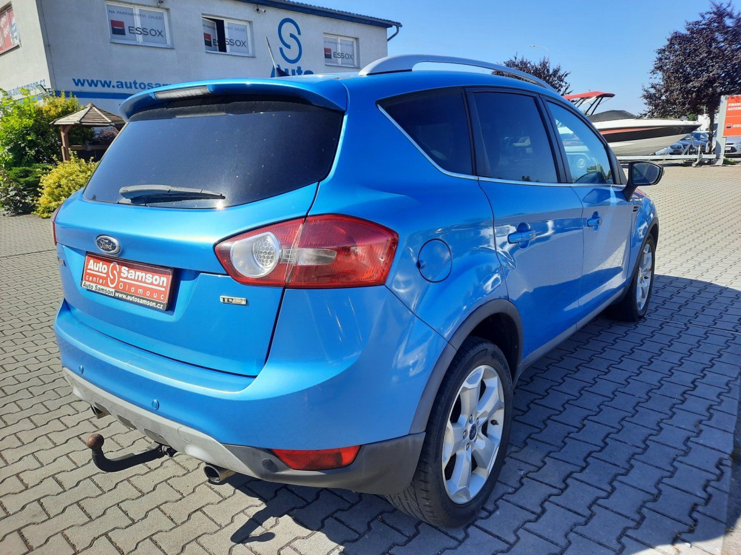 Ford Kuga, 2,0 TDCi 100kW 4x4*PDC* - fotka 5