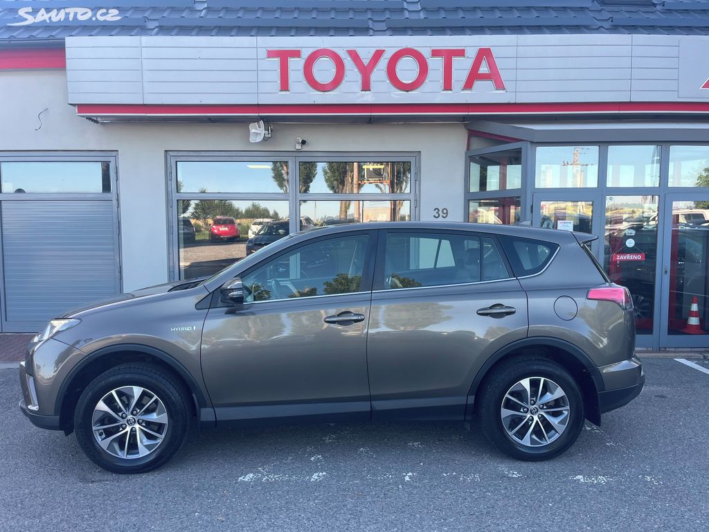 Toyota Rav4, fotka 2
