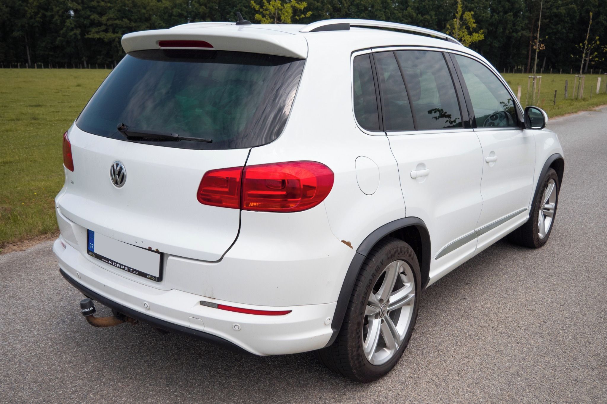 Volkswagen Tiguan, 2.0 TDI 103kW DSG 4x4 R-Line - fotka 3