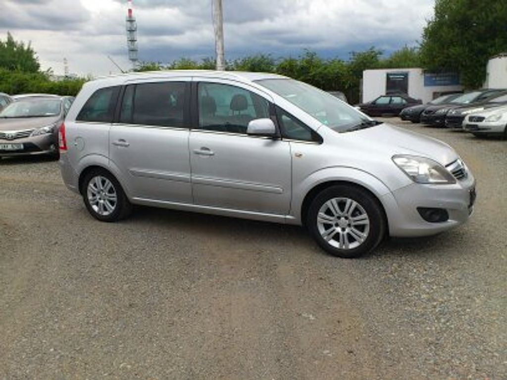 Opel Zafira, 1.8 i 103 Kw 7 míst - fotka 4
