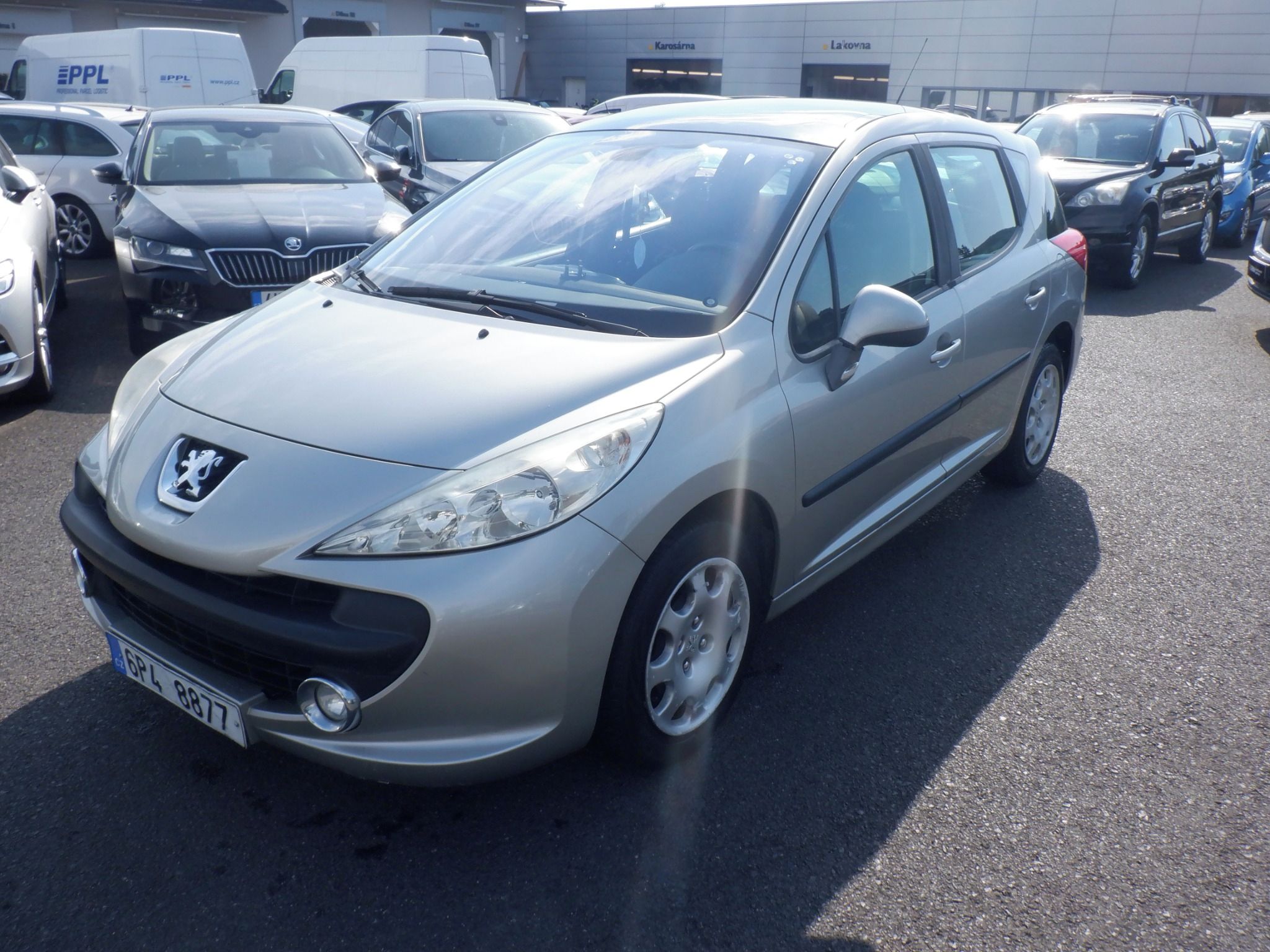 Peugeot 207, 1.4i SW Essence