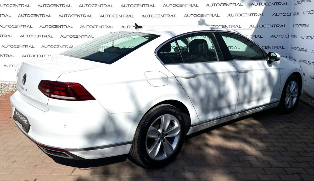 Volkswagen Passat, 2,0 TDi,147kW,DSG,STK 6/27 - fotka 4