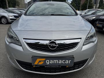 1,7 BEZ KOROZE+SERVIS JEN OPEL