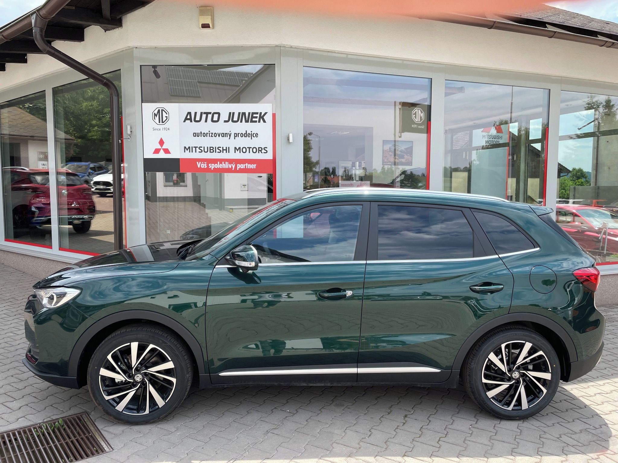MG ZS, 1.5 HYBRID+ EXCLUSIVE - fotka 2