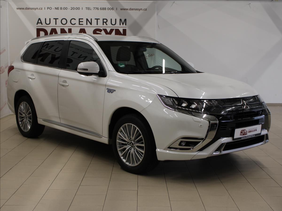Mitsubishi Outlander, 2,4 PHEV 4WD "Intro Edition" - fotka 3