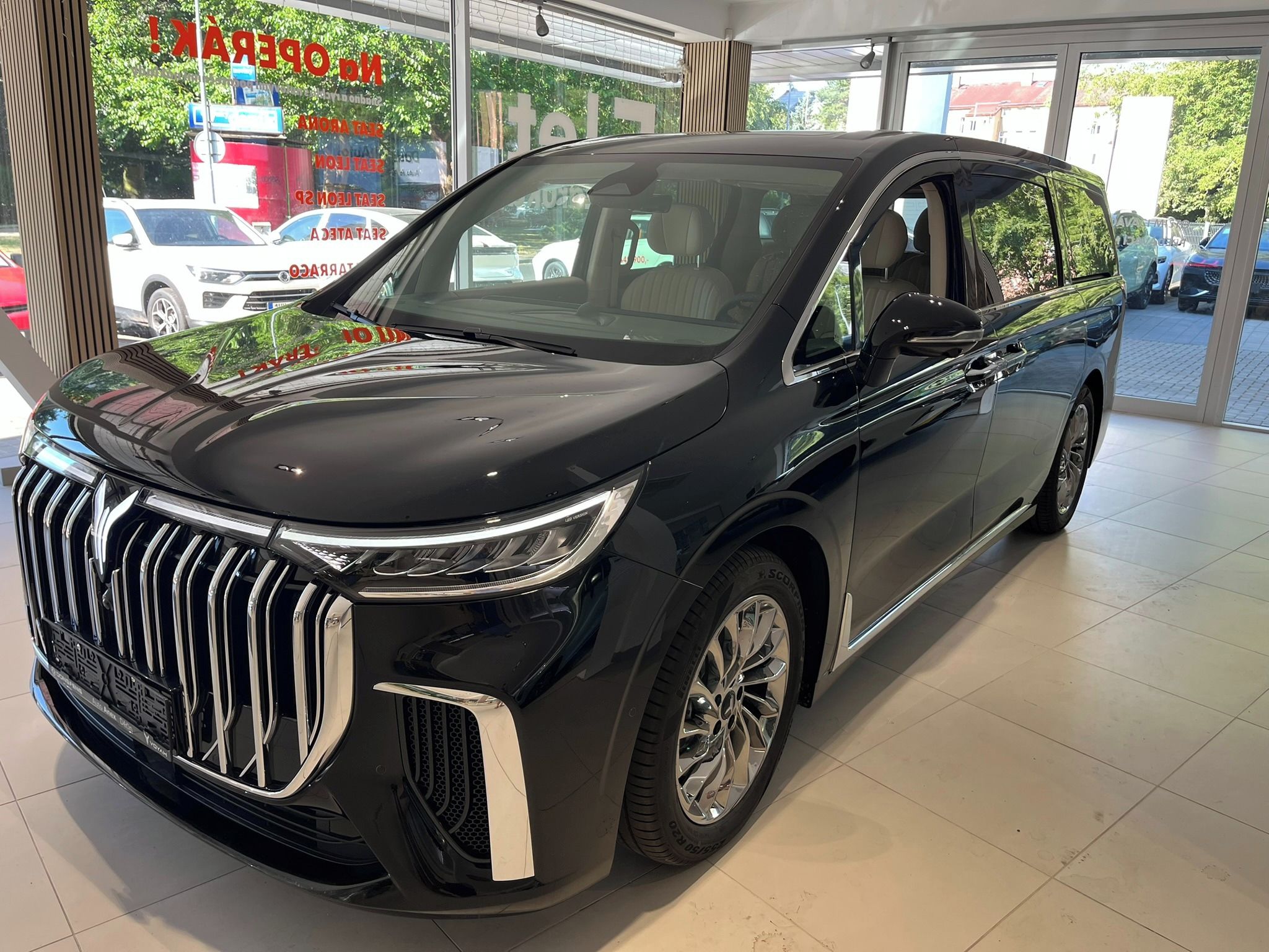 Voyah, Dream PHEV 4x4 - Generátor - fotka 2