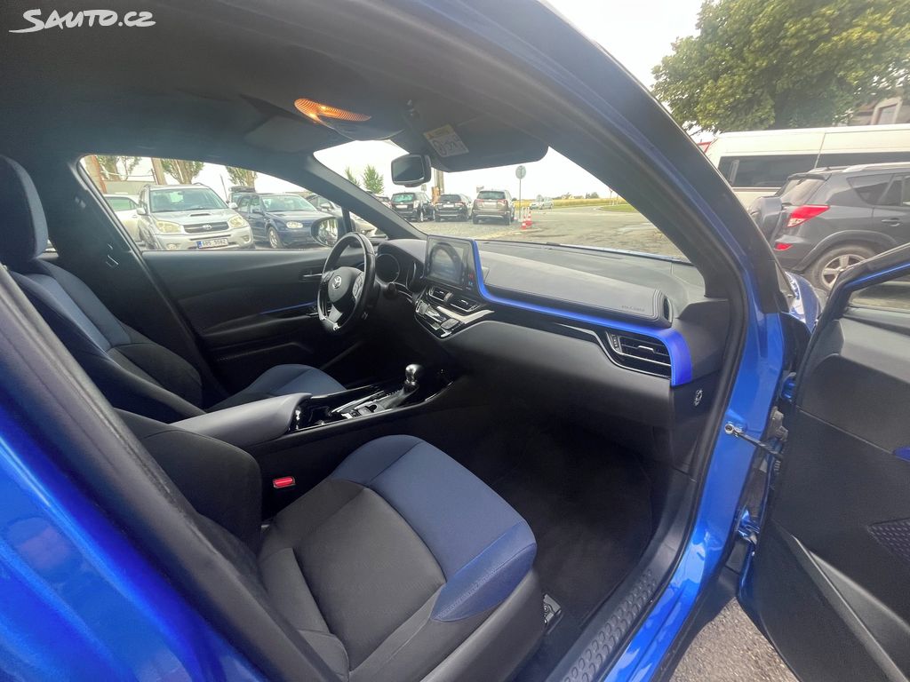 Toyota C-HR, fotka 19