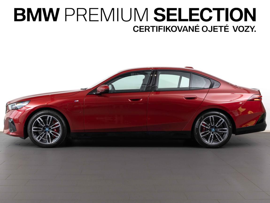 BMW Řada 5, 550e xDrive - fotka 3