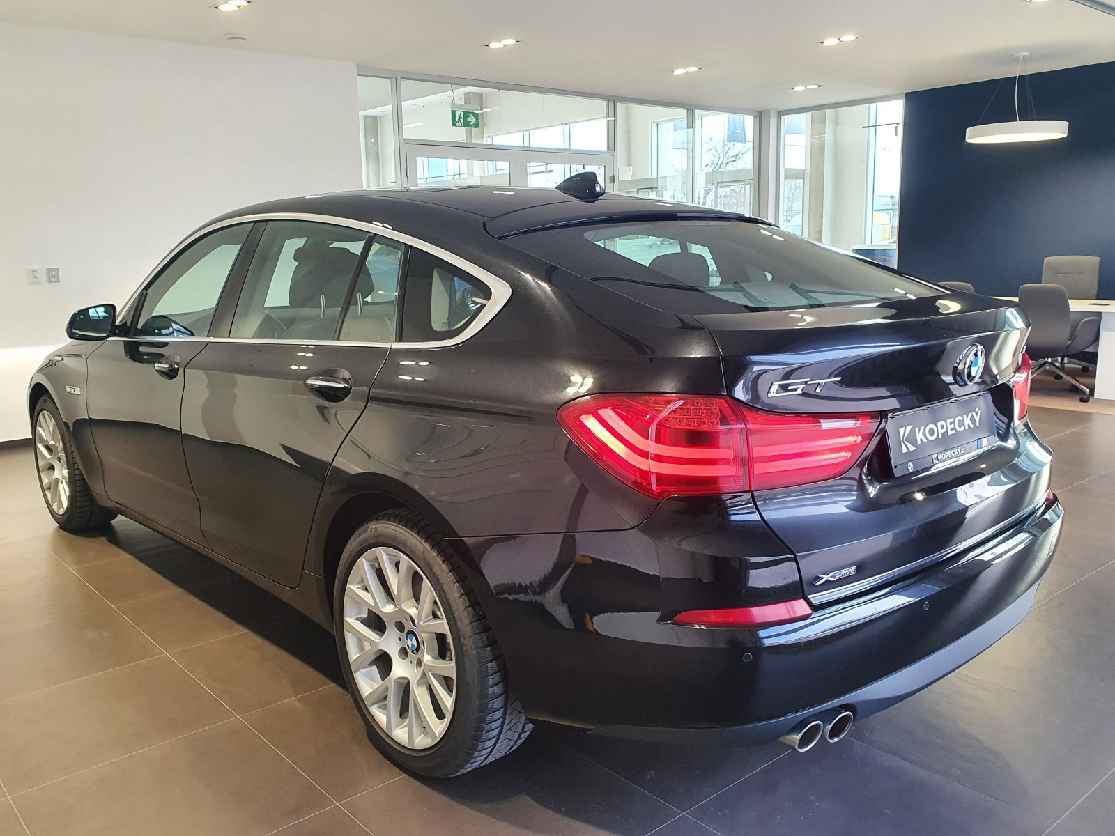 BMW Řada 5, 530d GT xDrive Luxury Line - fotka 4