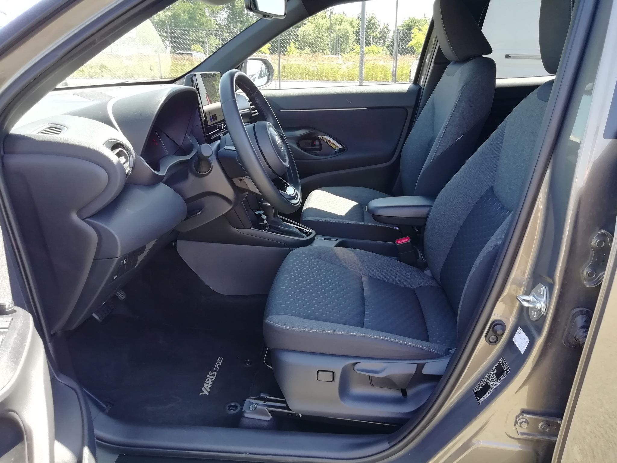 Toyota Yaris Cross, Style 1,5 HEV e-CVT FWD - fotka 6