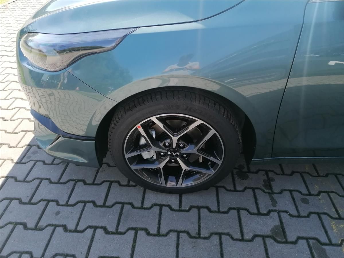 Kia Cee´d, 1,5 T-GDI TOP+Business - fotka 4