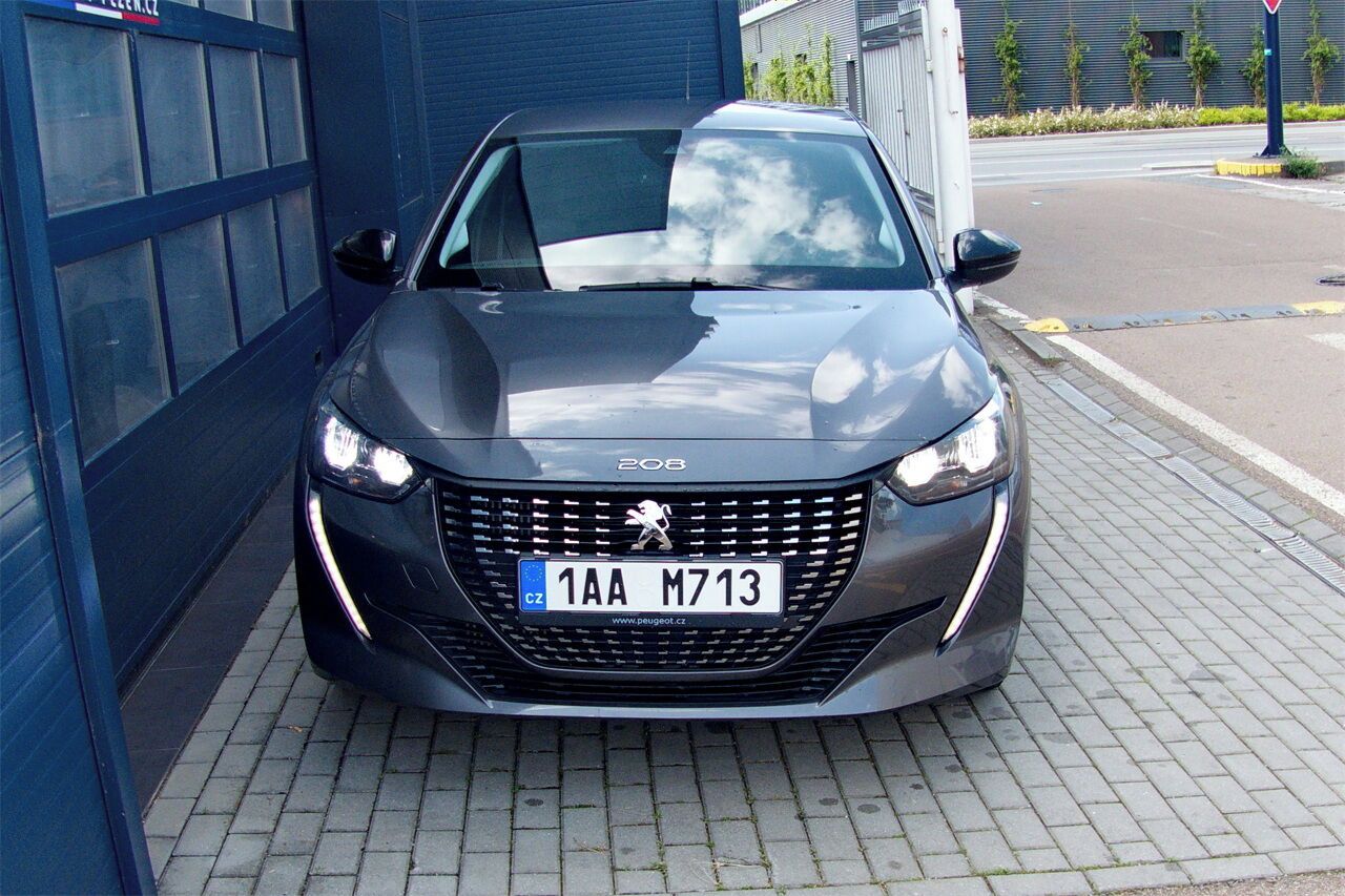 Peugeot 208, Allure 1,5 BlueHDi 100k MAN6- - fotka 4