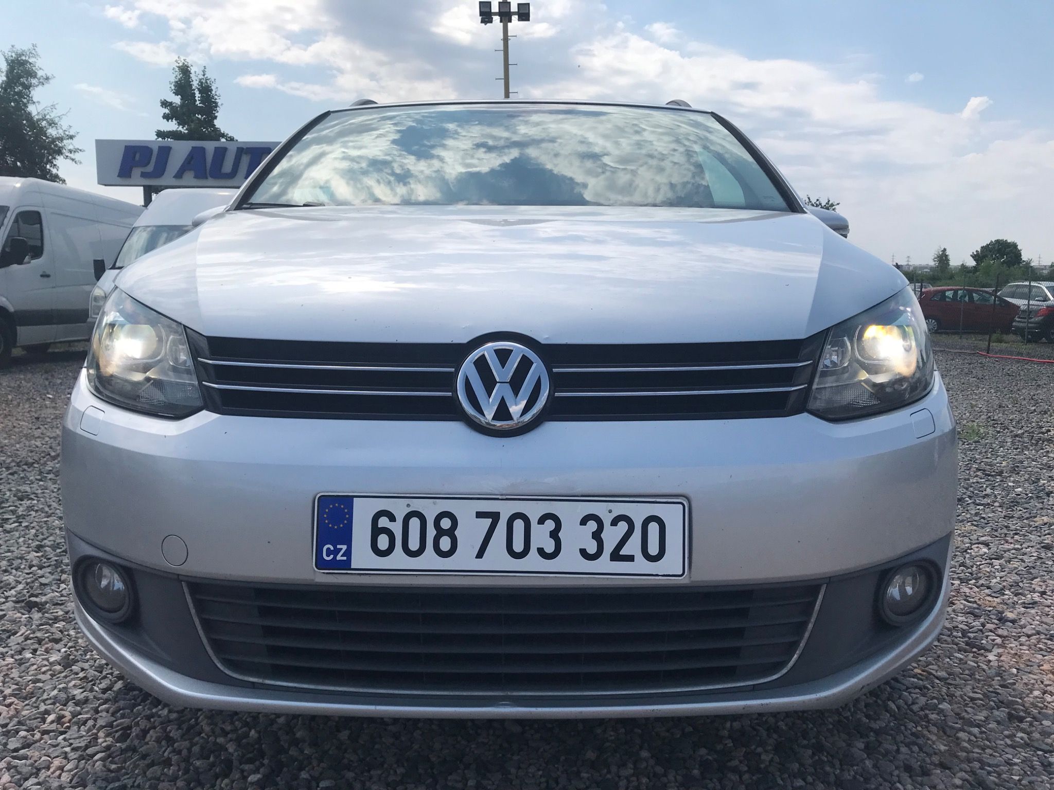 Volkswagen Touran, 1.4 TSI 110 KW CNG/Benzín - fotka 2