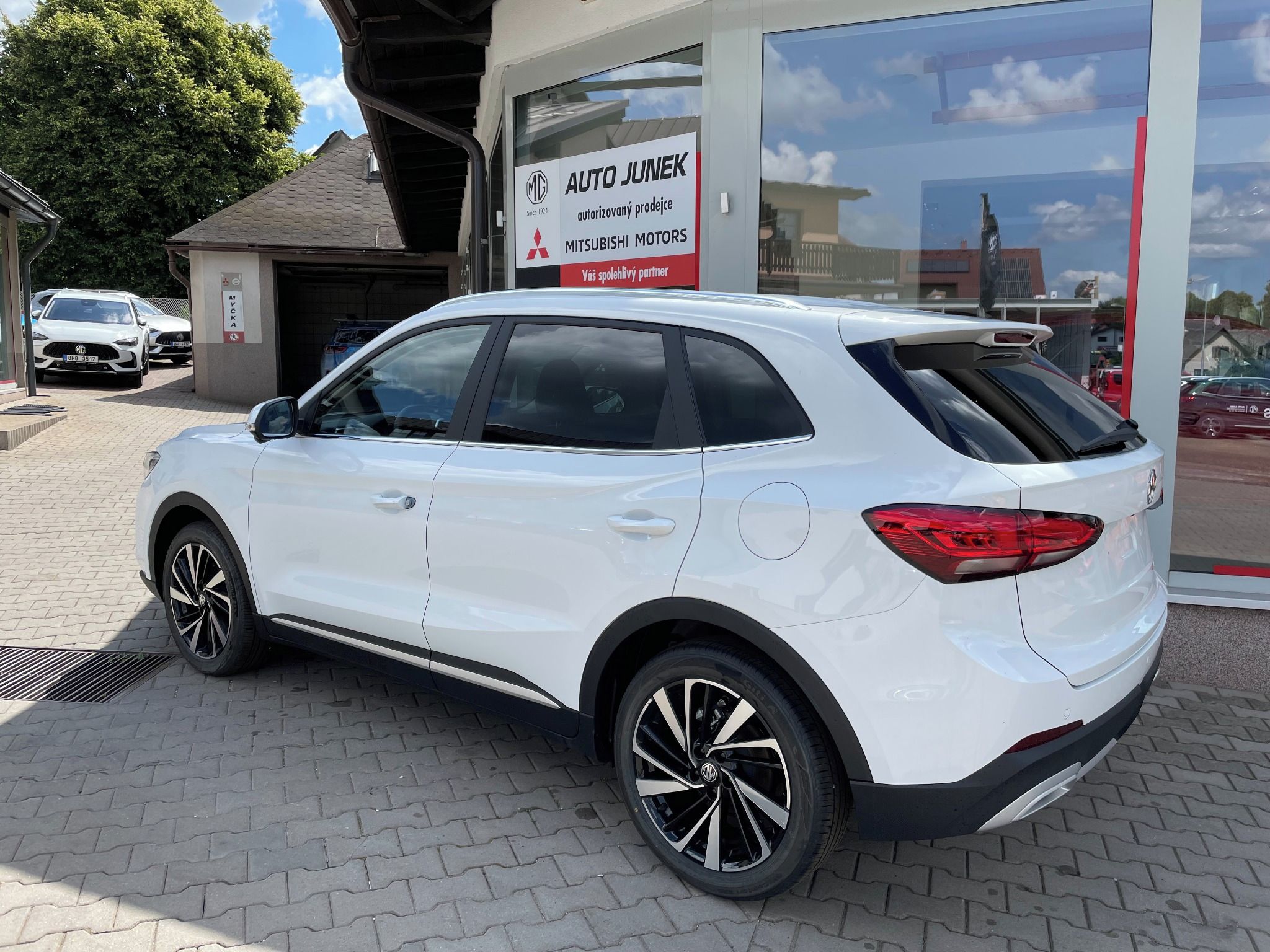 MG ZS, 1.5 HYBRID+ EXCLUSIVE - fotka 3