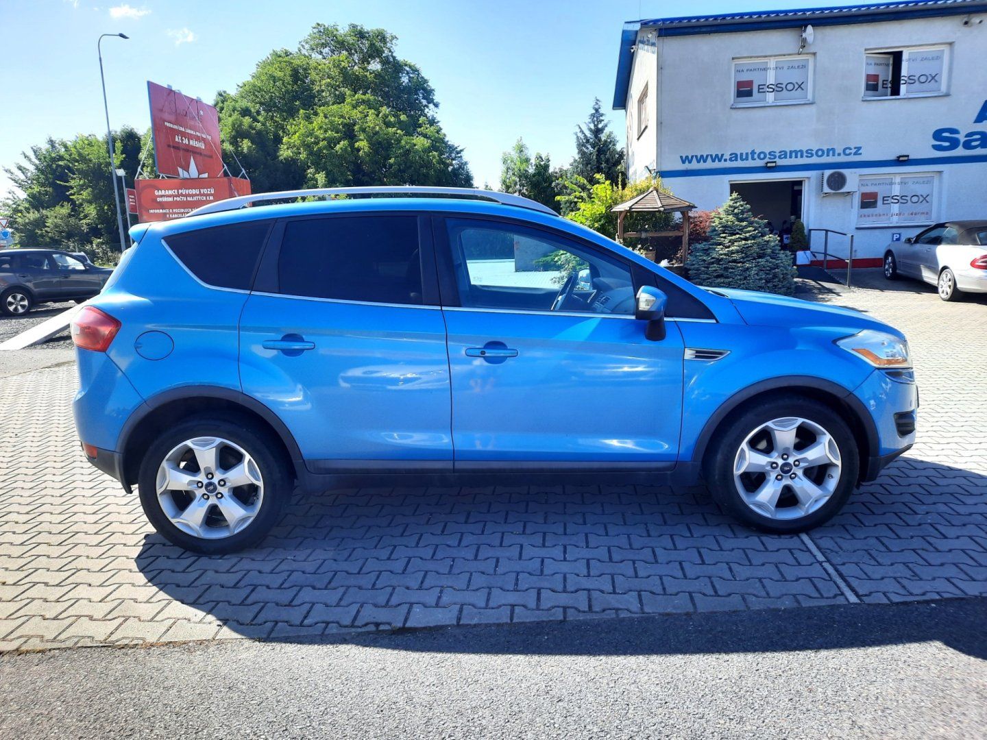 Ford Kuga, 2,0 TDCi 100kW 4x4*PDC* - fotka 4