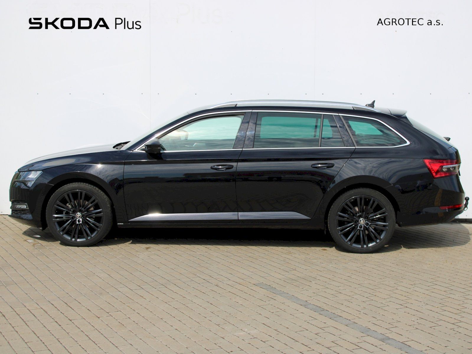 Škoda Superb, 2.0 TDI 110kW Style Combi DSG - fotka 3