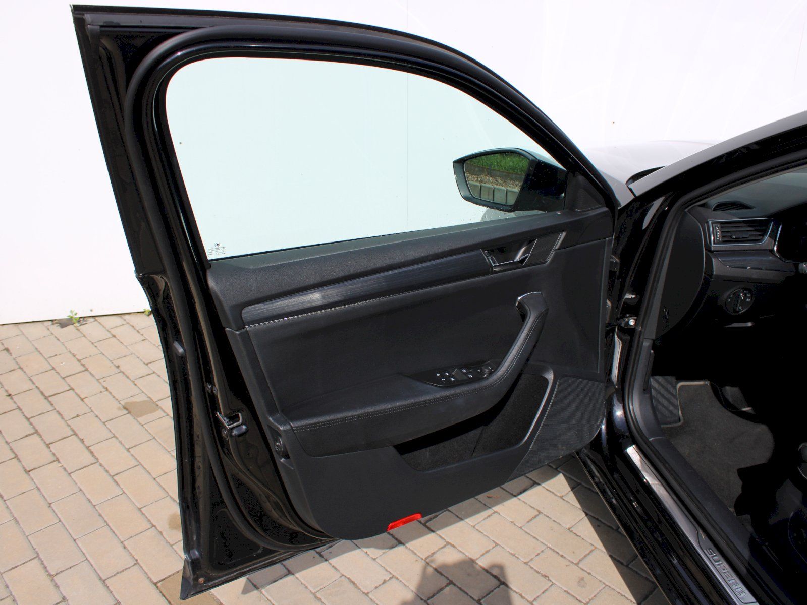 Škoda Superb, 2.0 TDI 110kW Style Combi DSG - fotka 6
