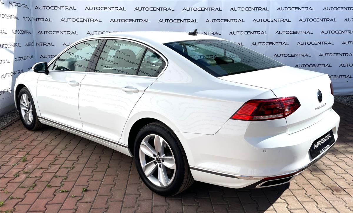 Volkswagen Passat, 2,0 TDi,147kW,DSG,STK 6/27 - fotka 6