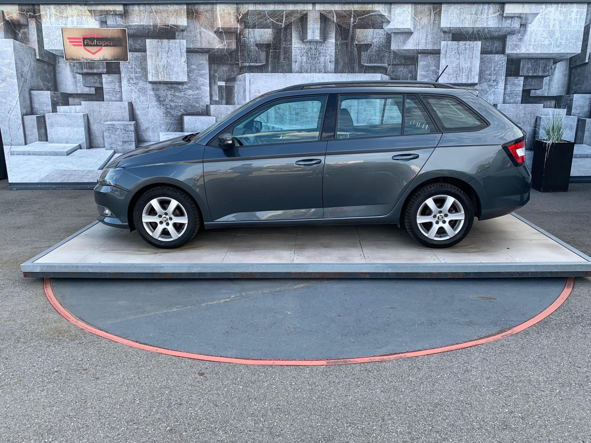 Škoda Fabia, 1.2TSi, 66KW, TEMPOMAT - fotka 4
