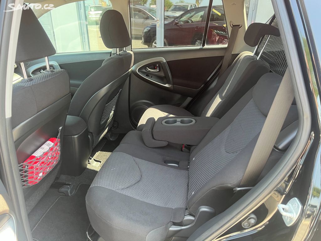 Toyota Rav4, fotka 20