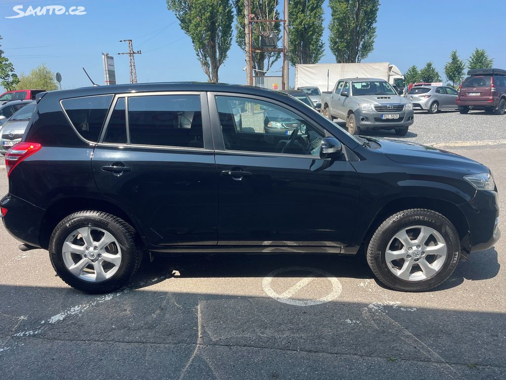Toyota Rav4, fotka 6