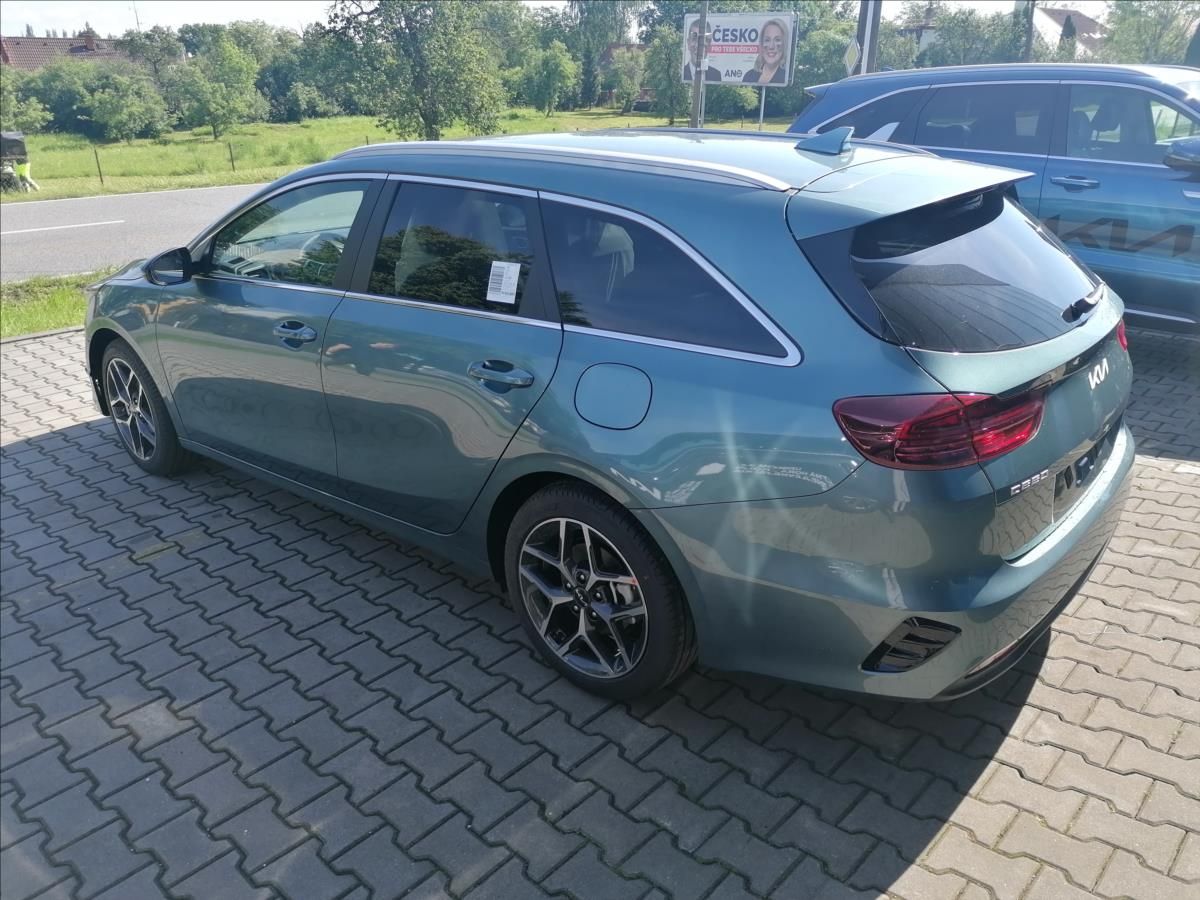 Kia Cee´d, 1,5 T-GDI TOP+Business - fotka 6