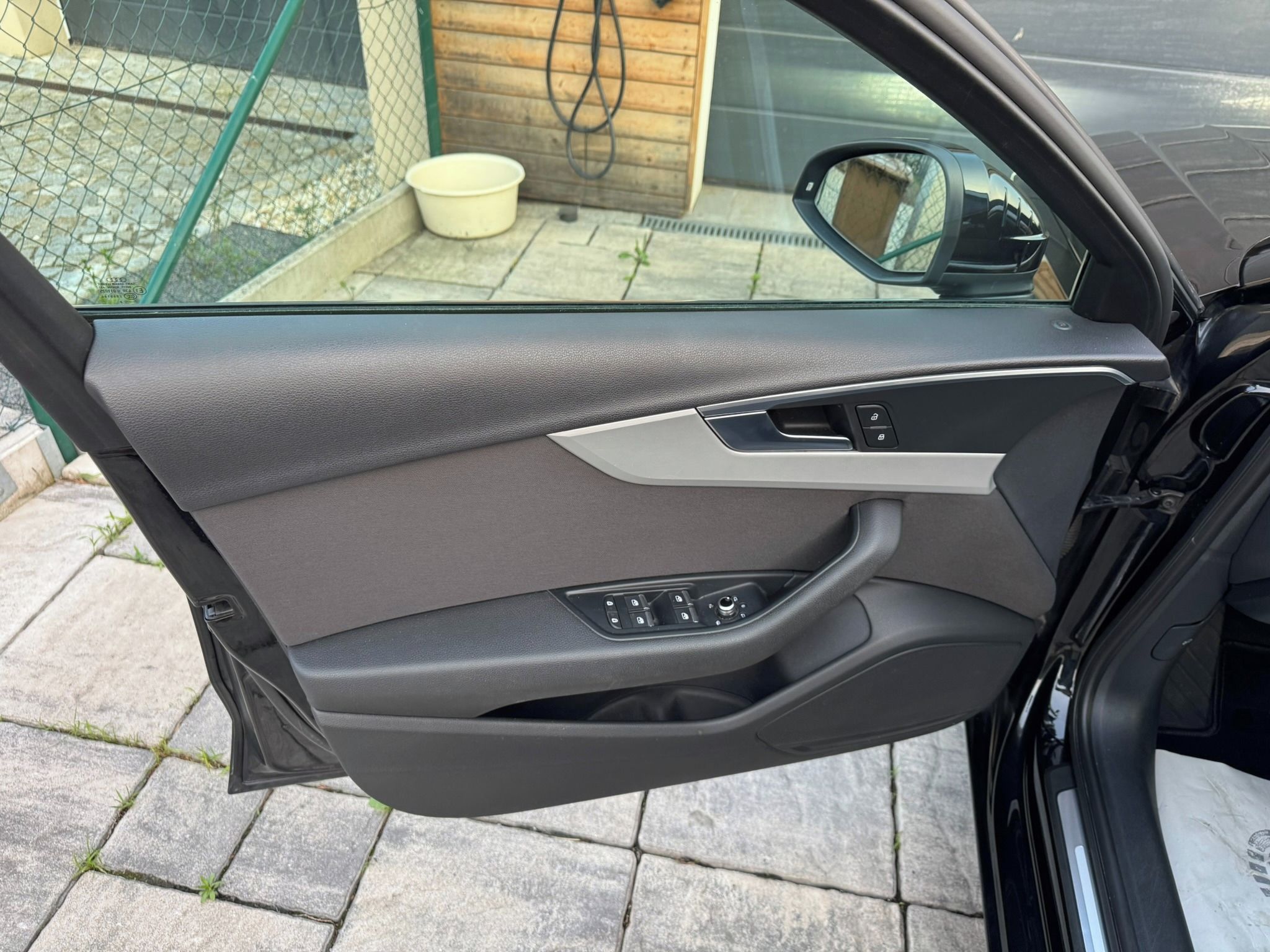 Audi A4, ACC,LANE,MASÁŽ,nový motor+přev - fotka 6