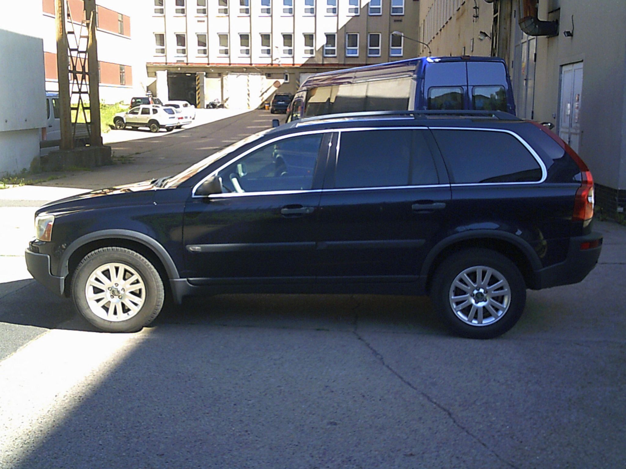Volvo XC90, 2.4 D5 AWD Executive - fotka 2