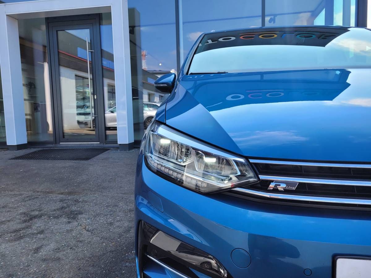 Volkswagen Touran, 2.0 TDI R-line - fotka 5