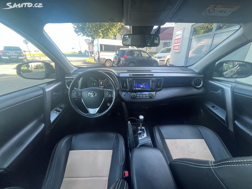 Toyota Rav4, fotka 11