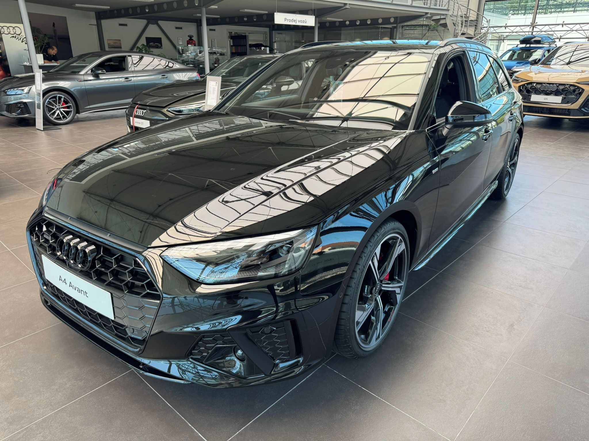 Audi A4, Avant S line 40 TDI 150 kW
