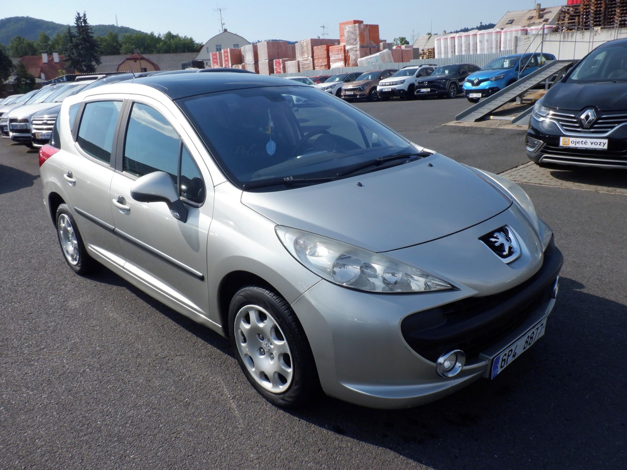 Peugeot 207, 1.4i SW Essence - fotka 3