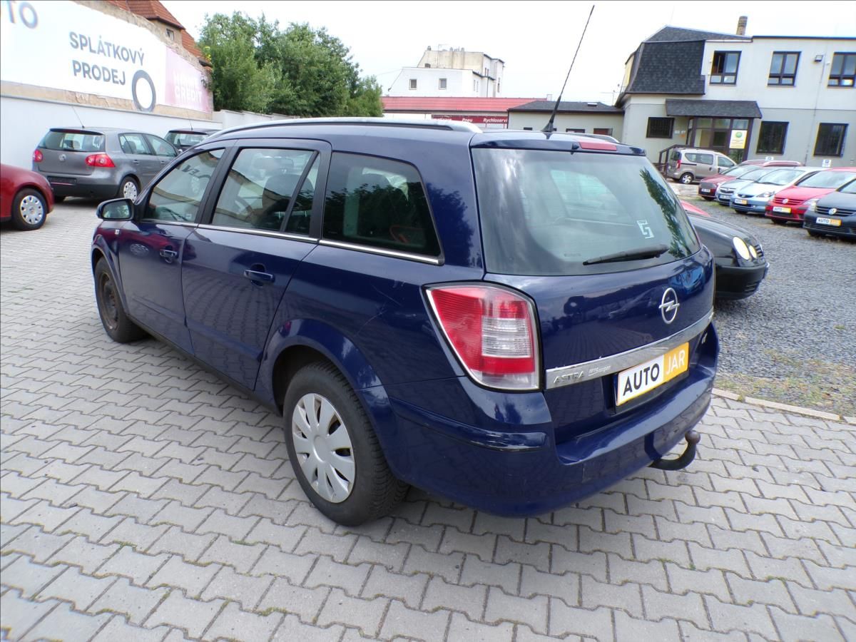 Opel Astra, 1,7 CDTi  N1,TAŽNÉ ZAŘÍZENÍ - fotka 4