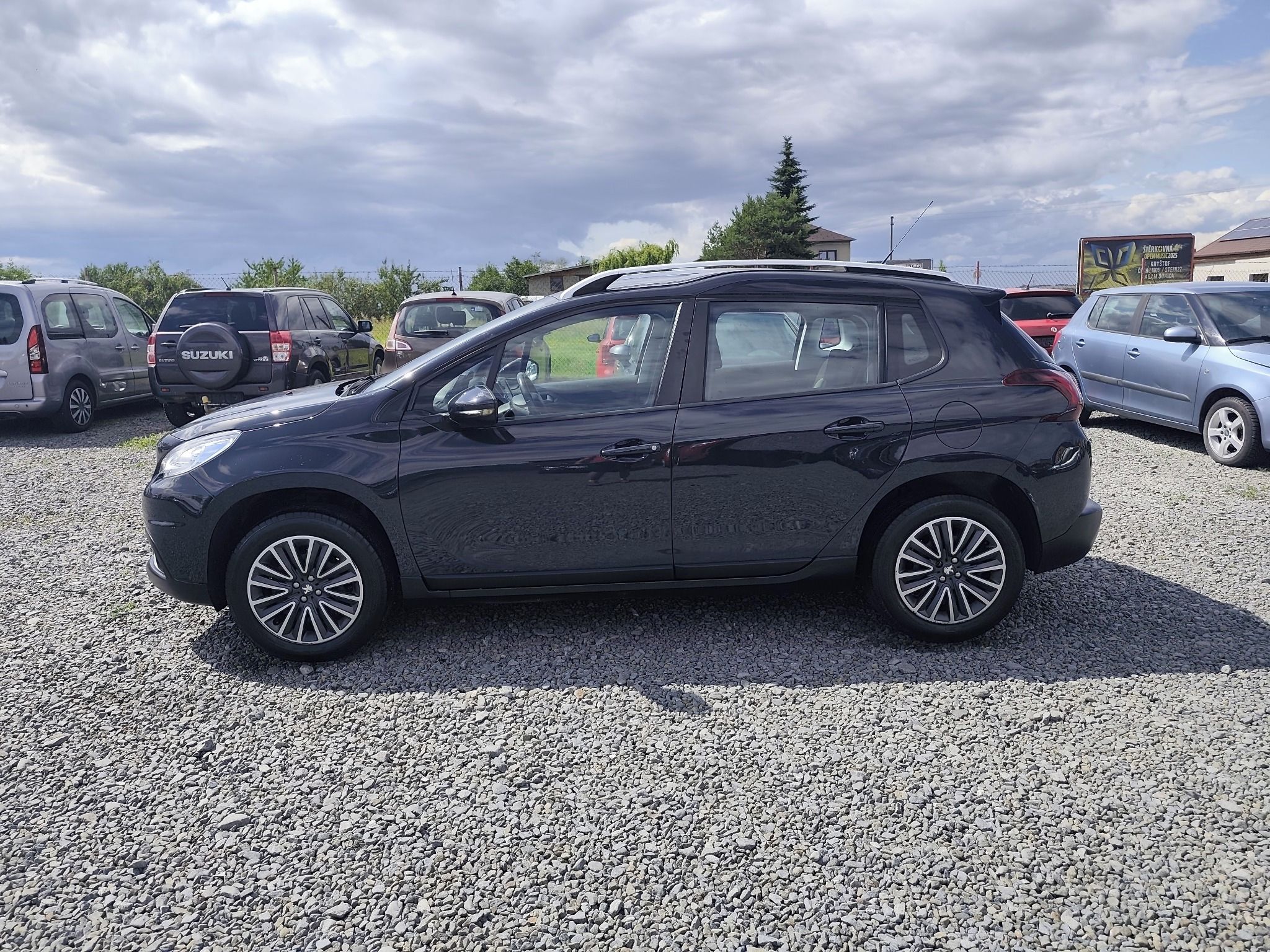 Peugeot 2008, 1.2i Klima, Tempomat - fotka 3