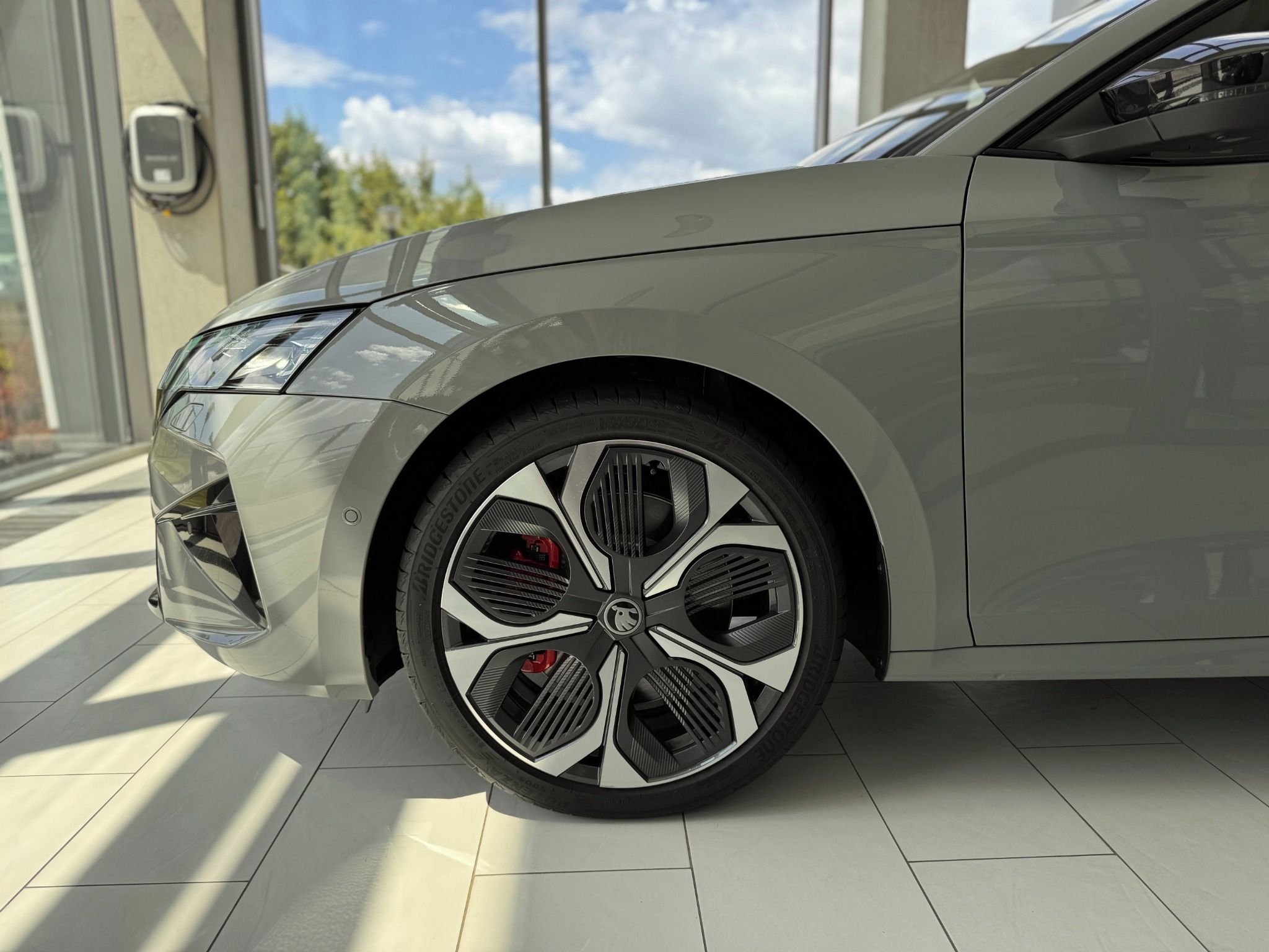 Škoda Octavia, Combi RS 2,0 TSI 195 kW - fotka 4