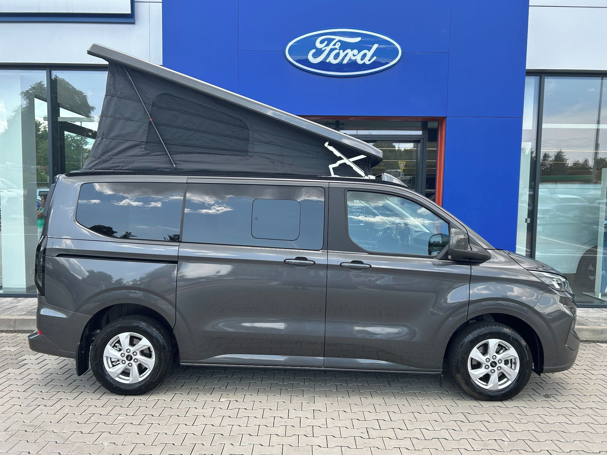 Ford Transit Custom, 2.0 EcoBlue 125kW Nugget L1 - fotka 4