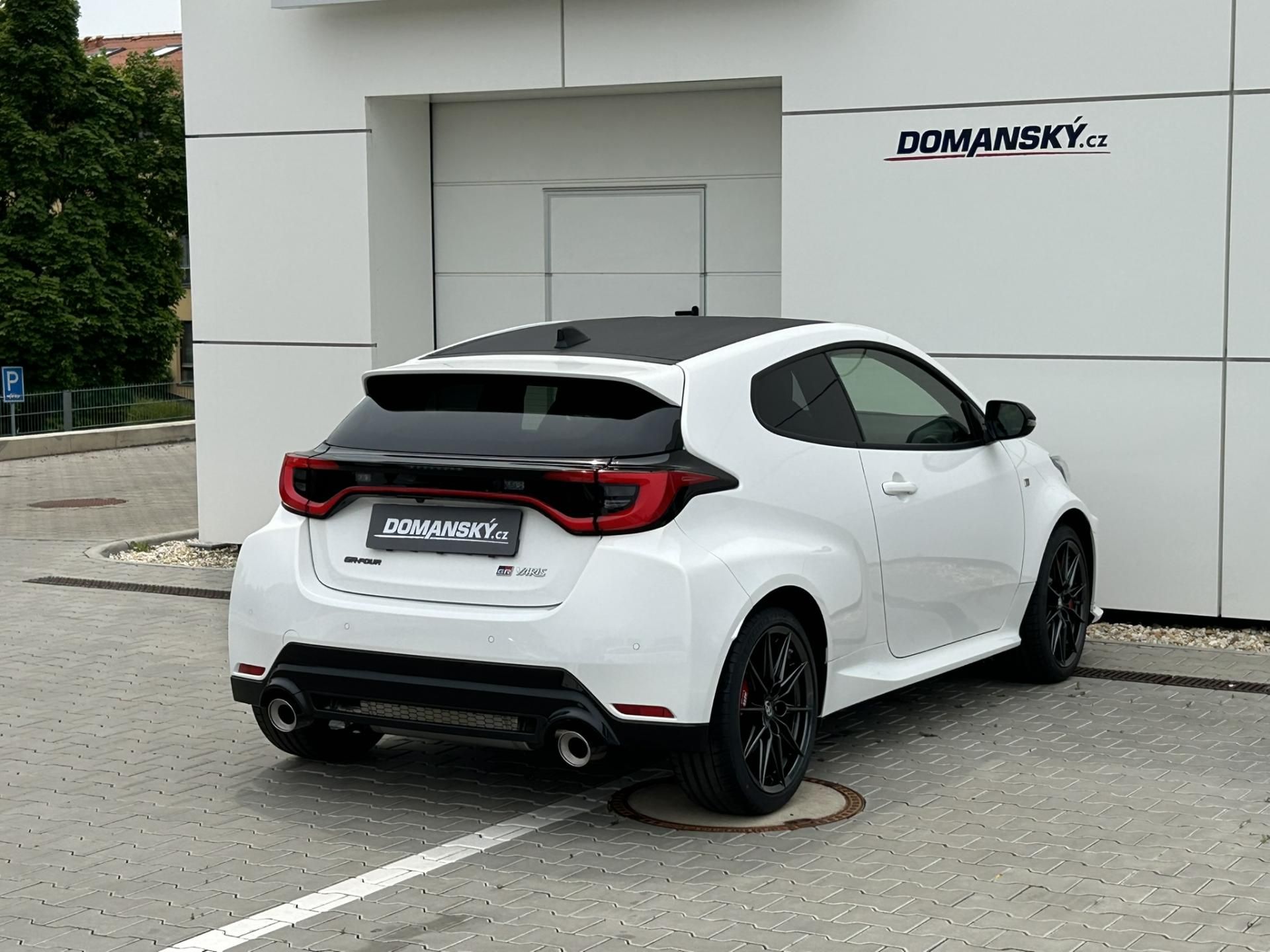 Toyota GR Yaris, DYNAMIC+VIP 1,6 TURBO 4x4 AT8 - fotka 4