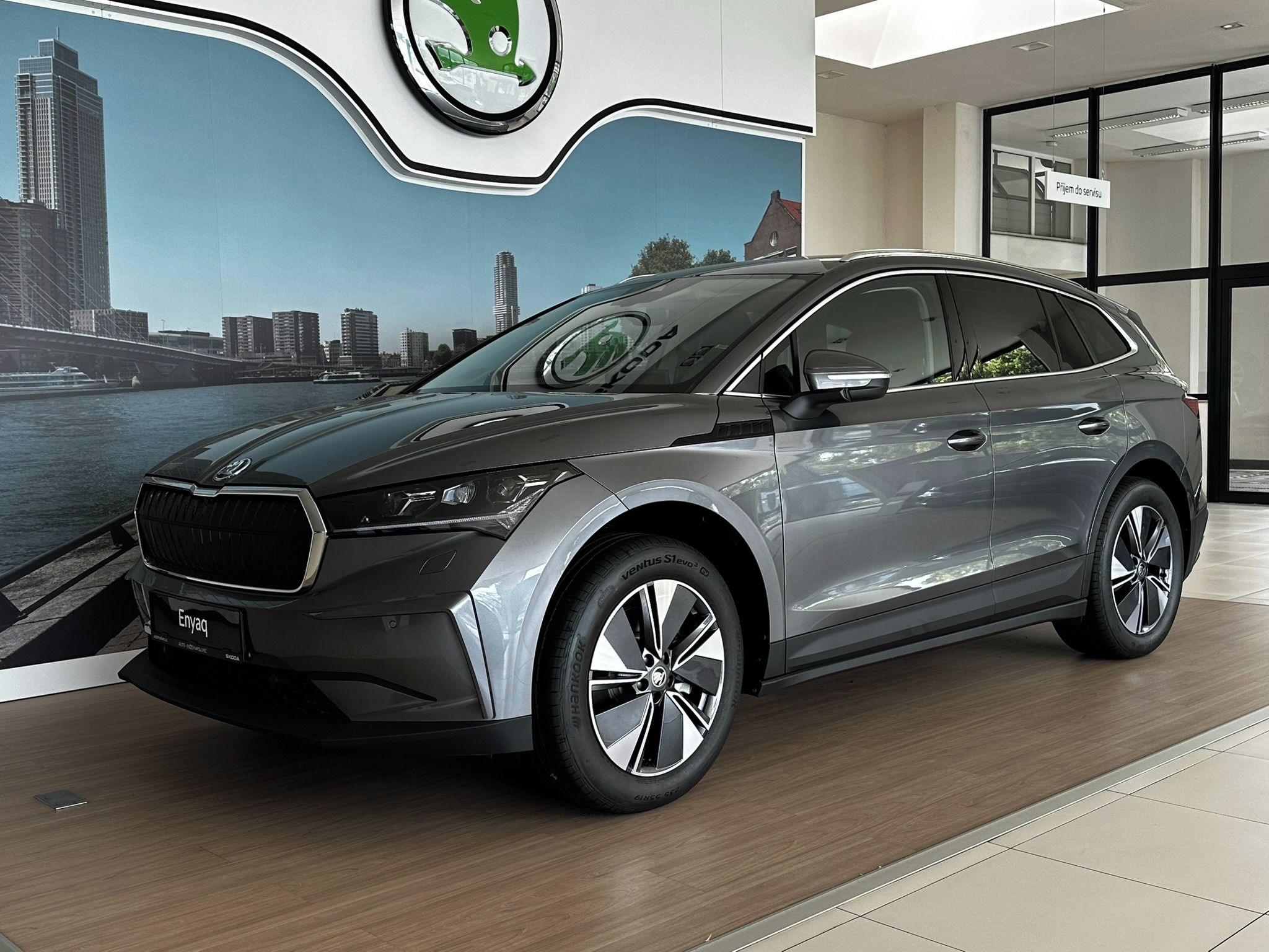 Škoda Enyaq, Tour 85 210kW nový vůz