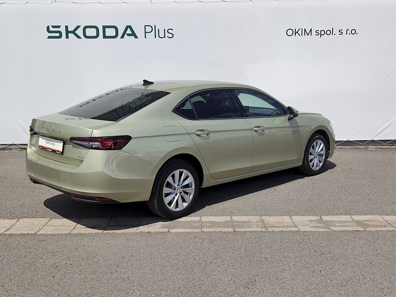 Škoda Superb, Business Selection 2,0 Tdi 142 - fotka 2
