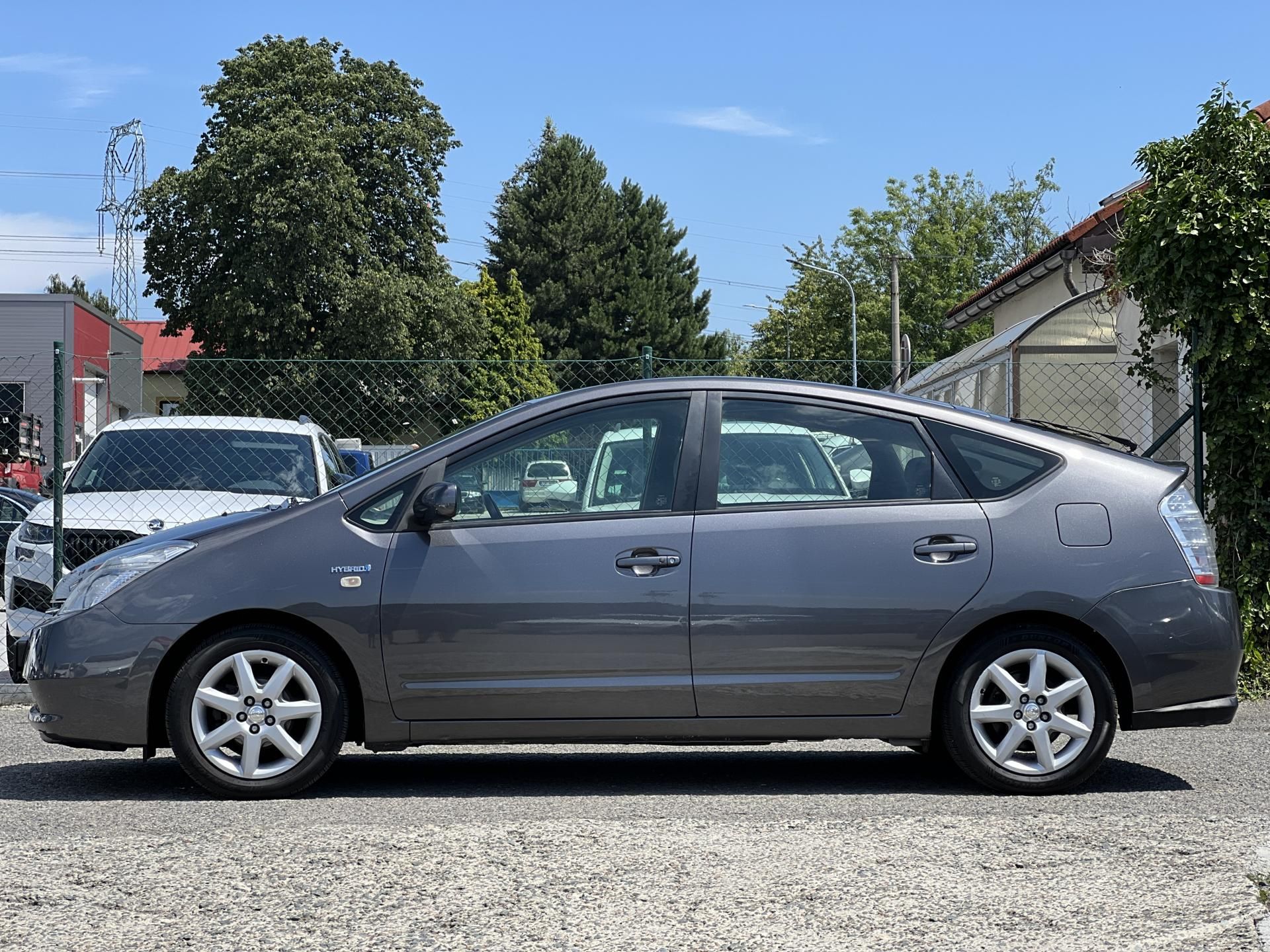 Toyota Prius, 1.5i HYBRID AUTOMAT KLIMA ALU - fotka 4