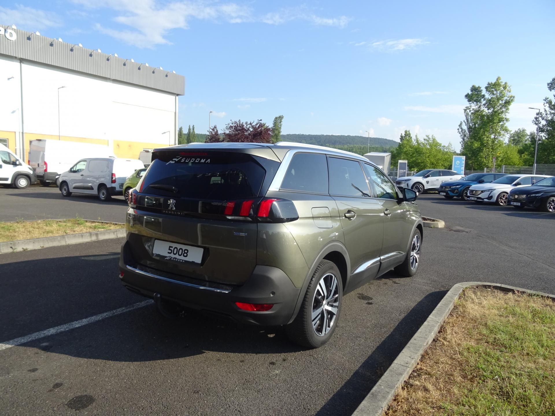 Peugeot 5008, Allure PureTech 130k MAN6 - fotka 4