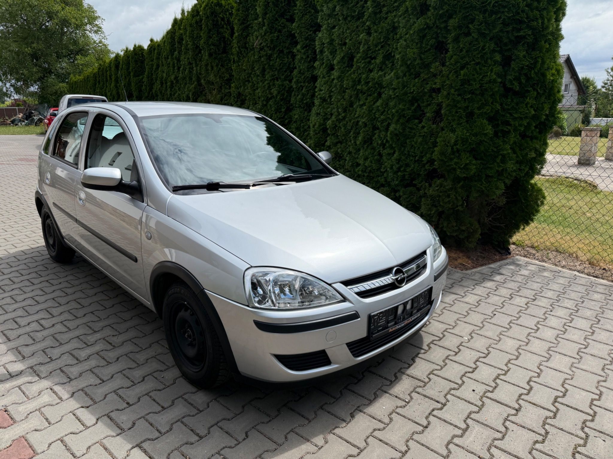 Opel Corsa, 1,2 i  klima , 2 sady kol - fotka 3