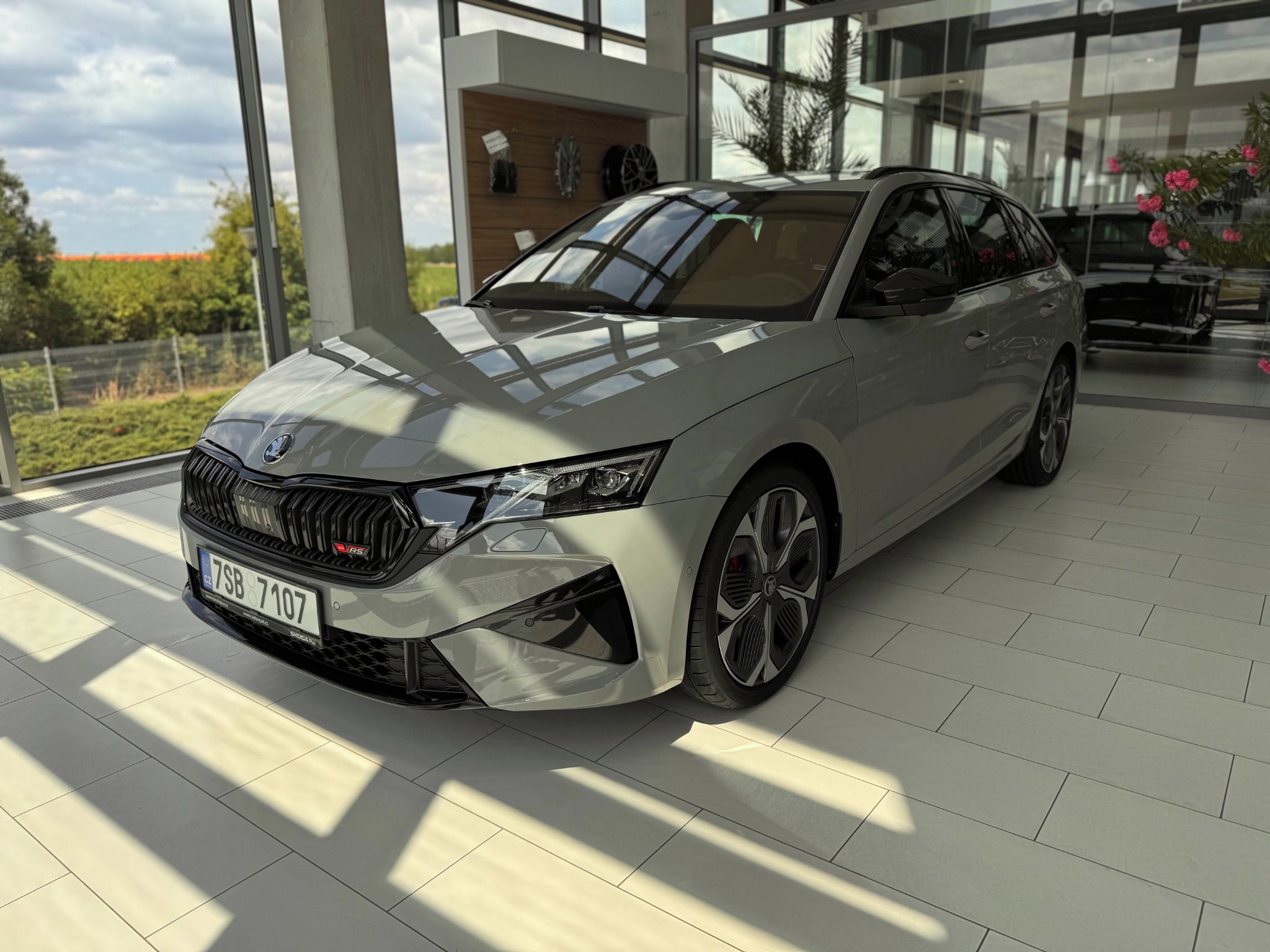Škoda Octavia, Combi RS 2,0 TSI 195 kW - fotka 3