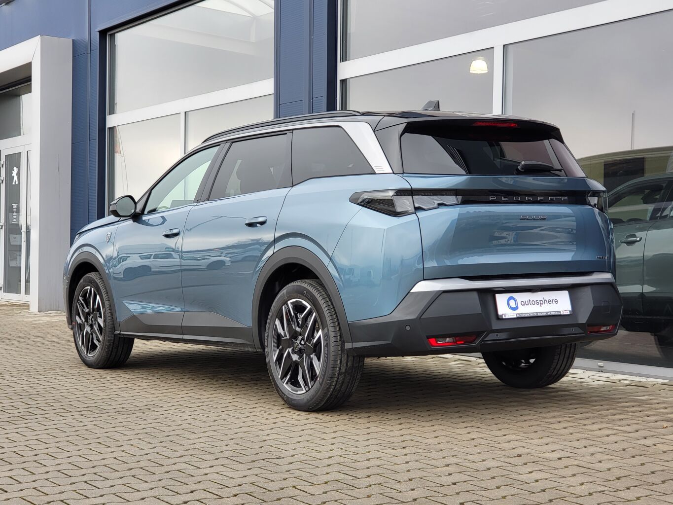 Peugeot 5008, GT Hybrid 145 e-DCS6 celoročky - fotka 6