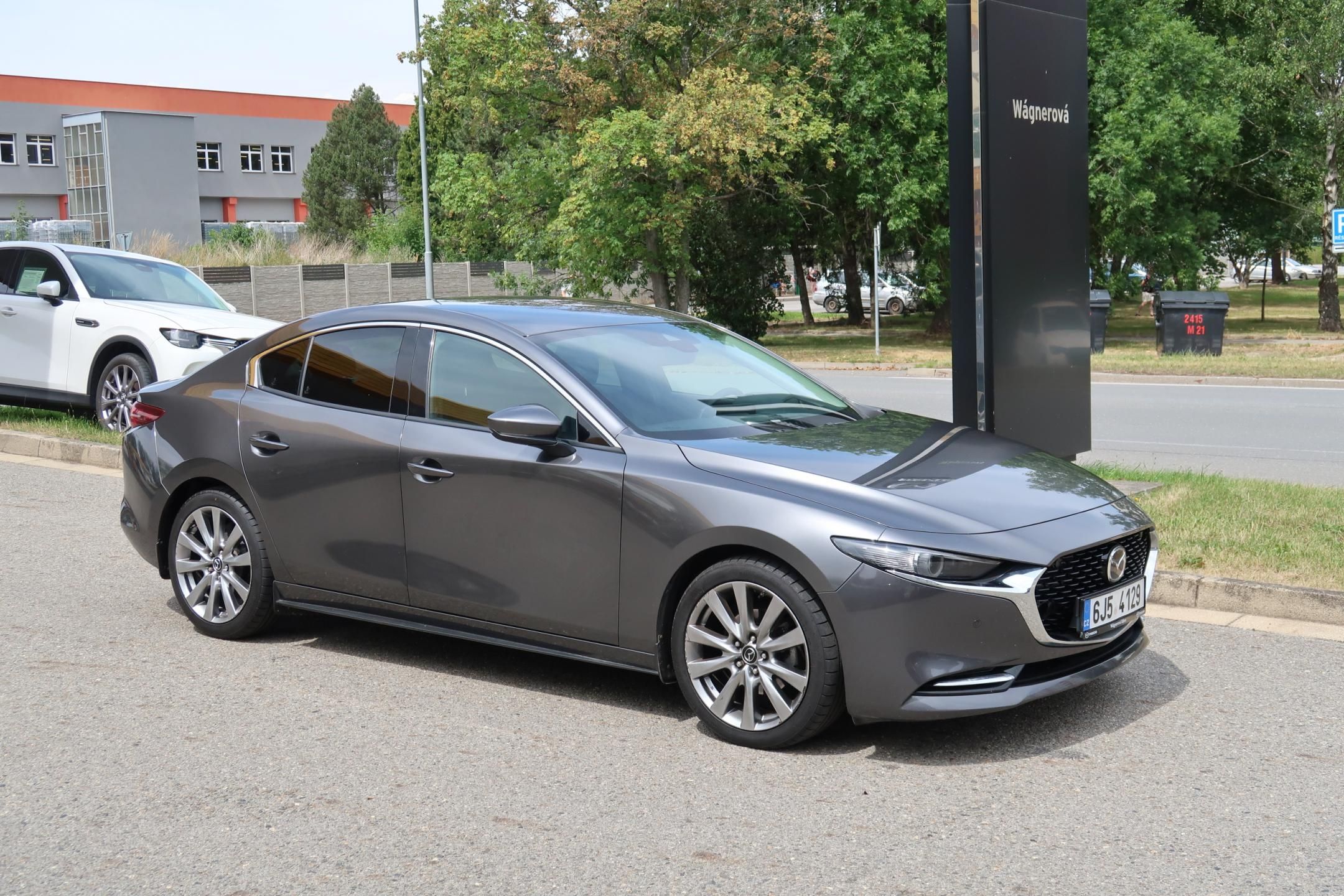 Mazda 3, SDN 2,0 X180 kůže, Bose, ČR - fotka 2