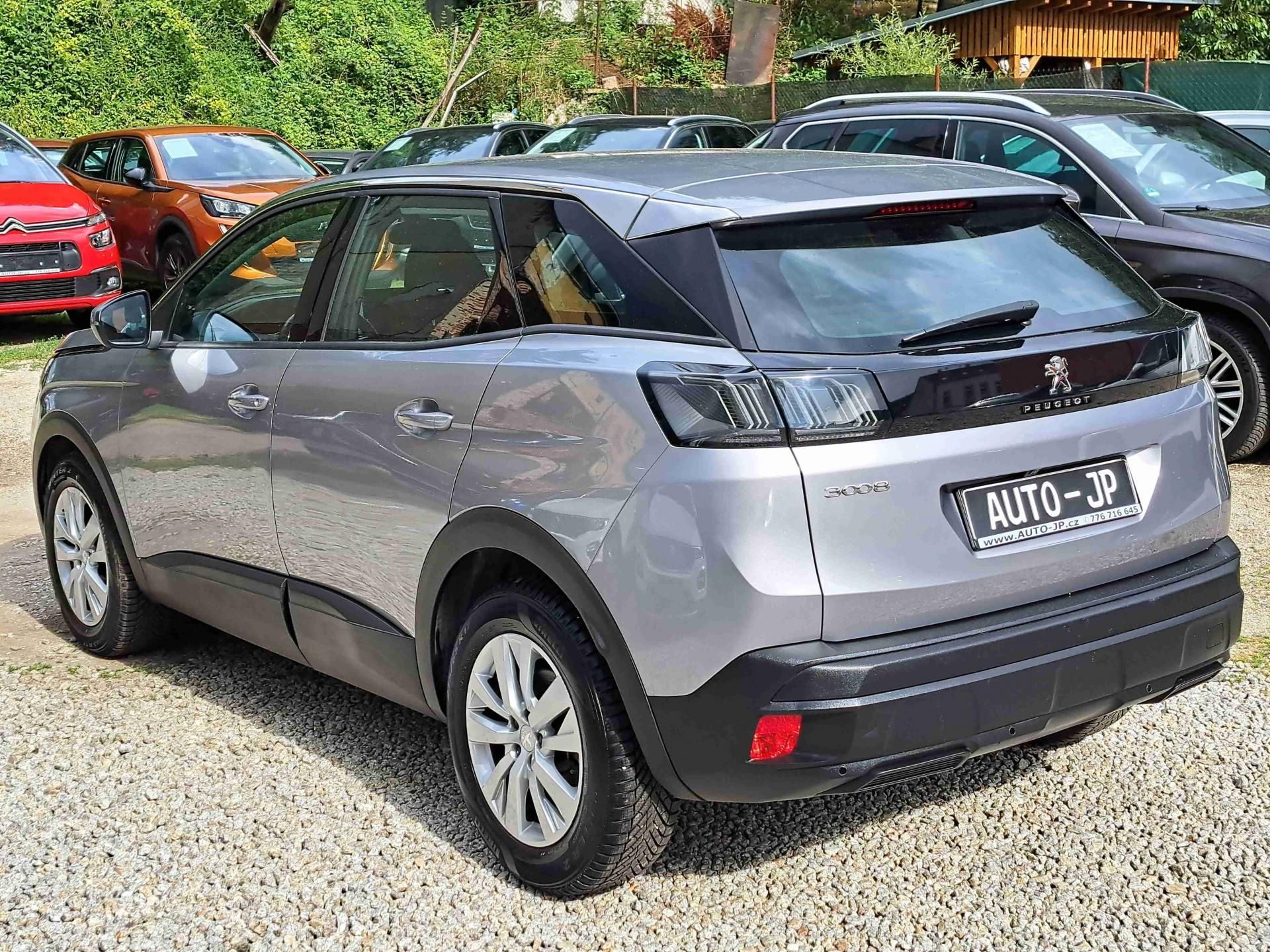 Peugeot 3008, 1,2 PT EAT8 LED 17ALU PDC NAVI - fotka 5