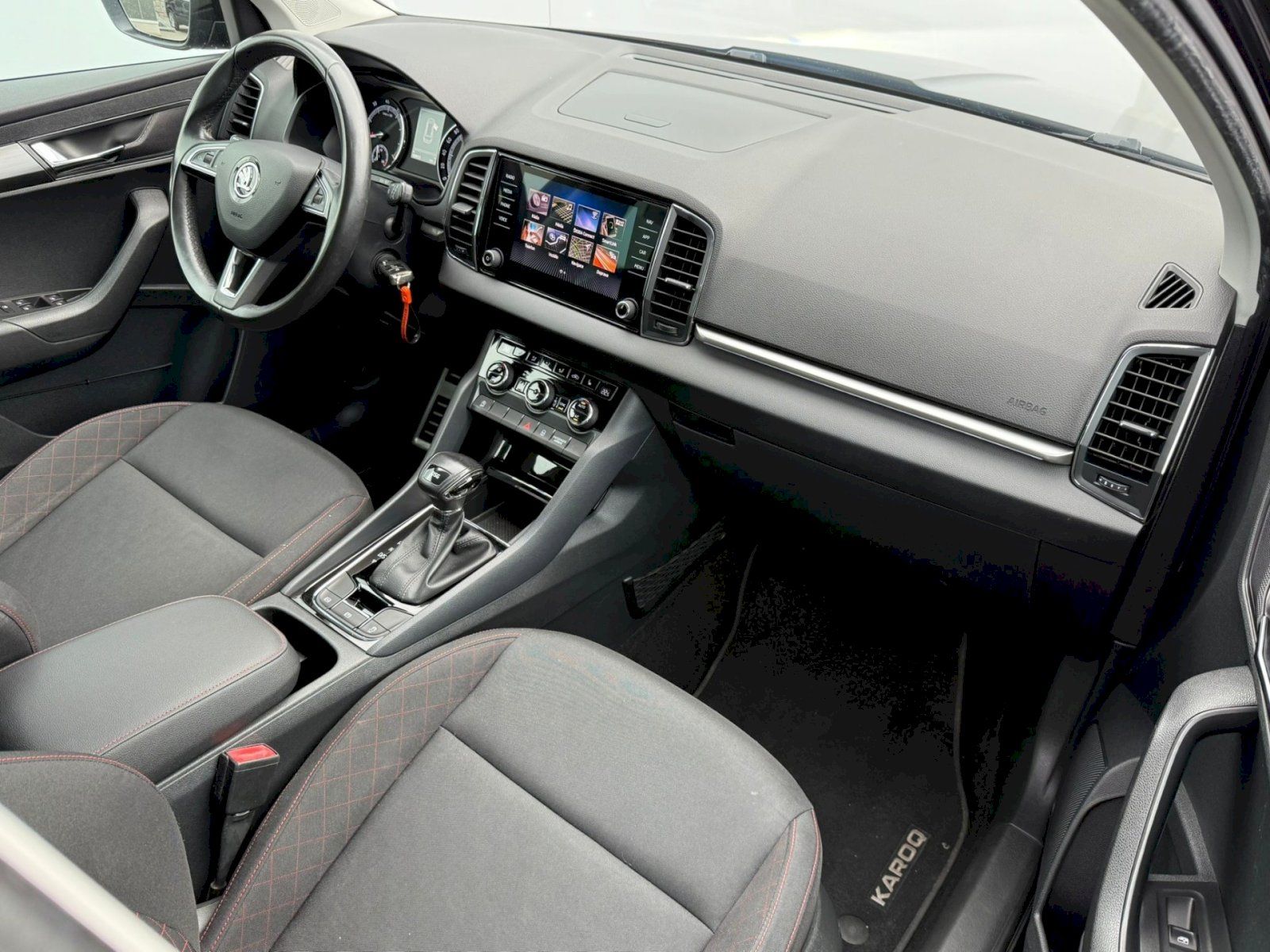 Škoda Karoq, Ambition Plus 1,5 TSI 110 kW 7 - fotka 6