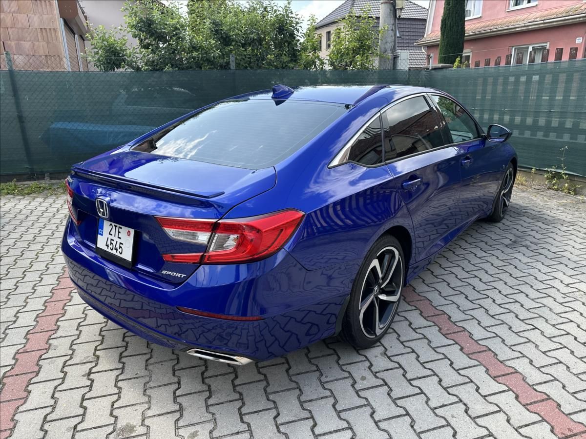 Honda Accord, 1,5 TURBO SPORT AUTOMAT - fotka 3